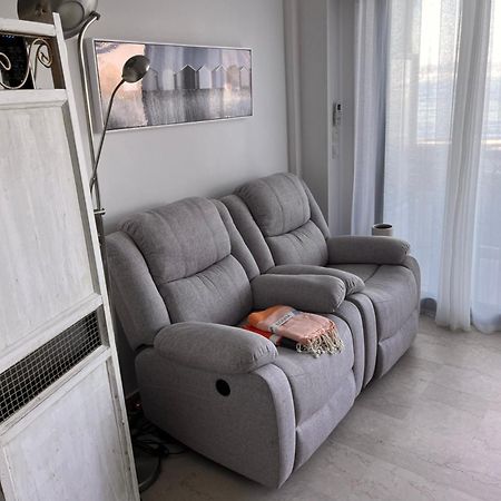 French Riviera 1 Bedroom On The Beach Facing Cannes Théoule-sur-Mer Exterior foto